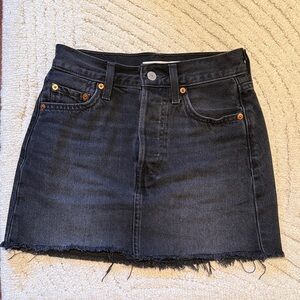 Levi’s  Black/grey Denim Skirt